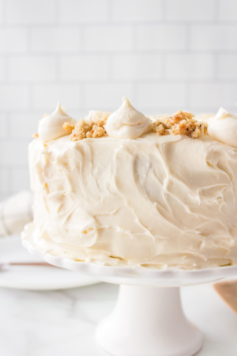 Banana Cheesecake Cake