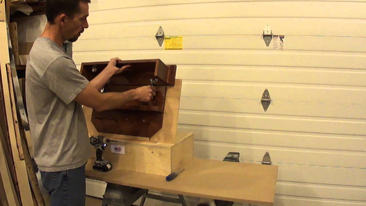 Installation video for coat racks by N.J