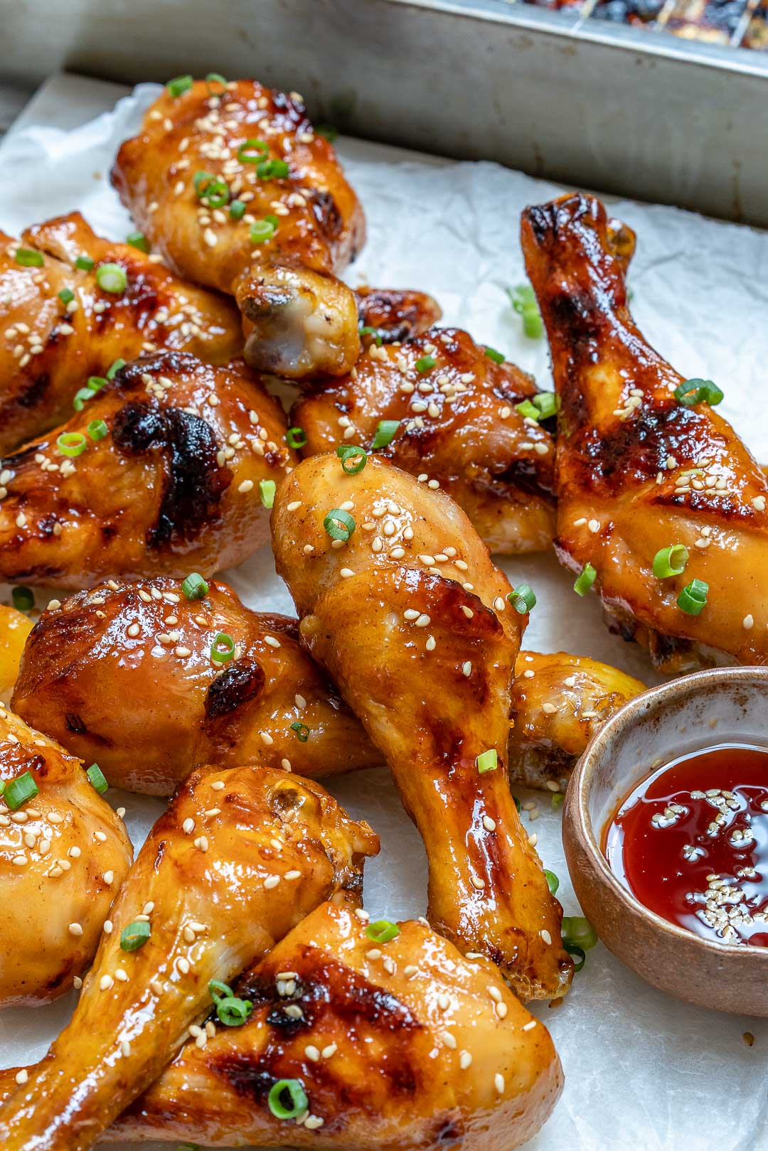 These Healthy Sticky Glazed Chicken Drumsticks are MIND-BLOWING Good!