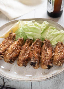 Nagoya is famous for quite a few foods and Nagoya-style Fried Chicken Wings is one of them