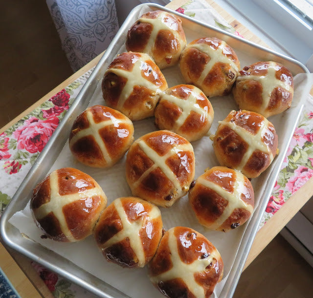 Mary Berry’s Hot Cross Buns