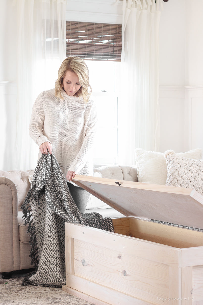 6 Ways to Display and Store Cozy Blankets
