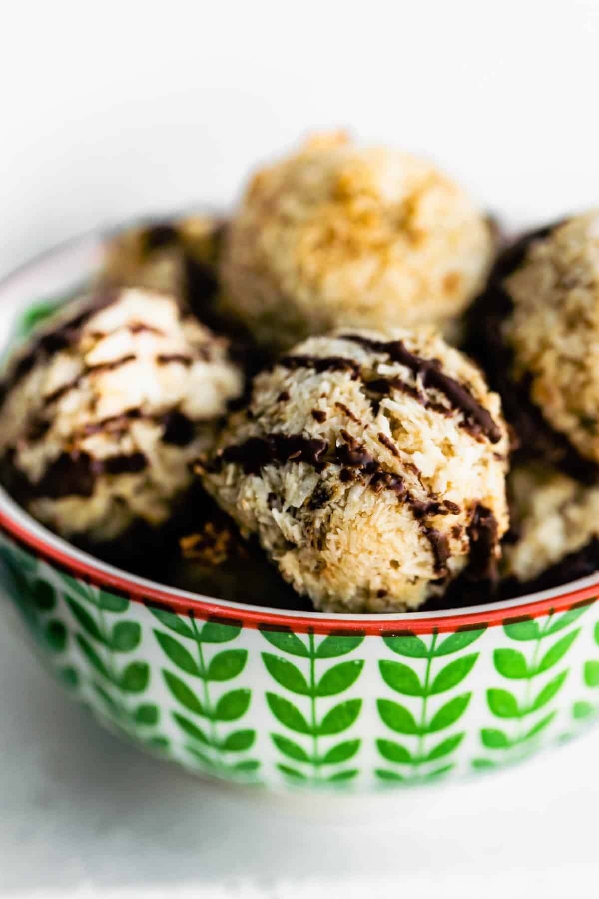 Mocha Coconut Macaroons (Vegan)