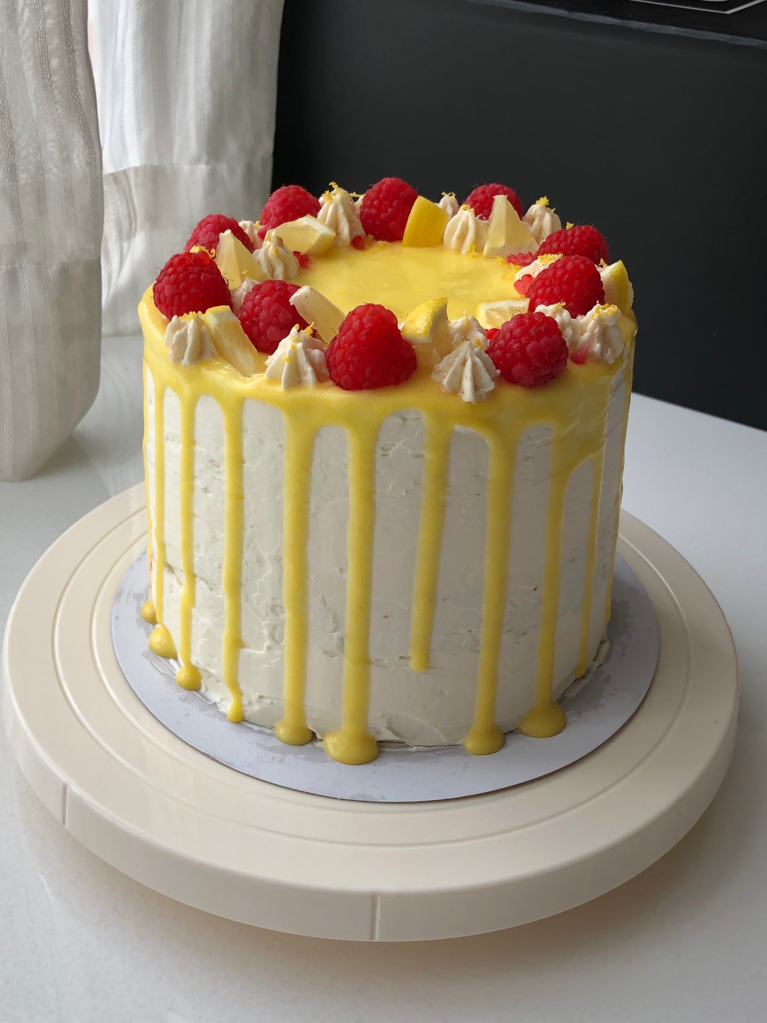 Raspberry & Lemon Curd Cake